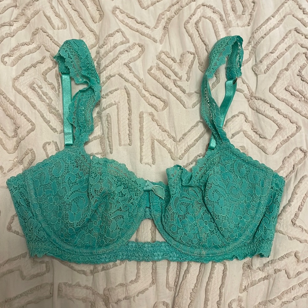 BNWOT Myla London green / blue lace silk bra size 32C